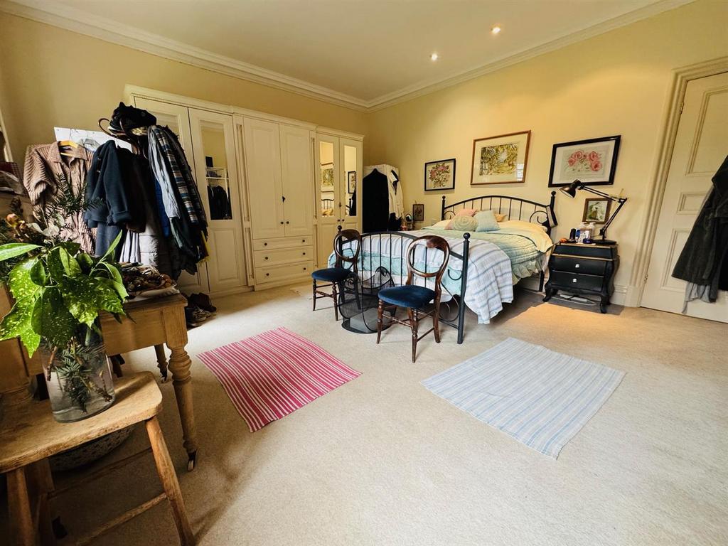 Bedroom 1: