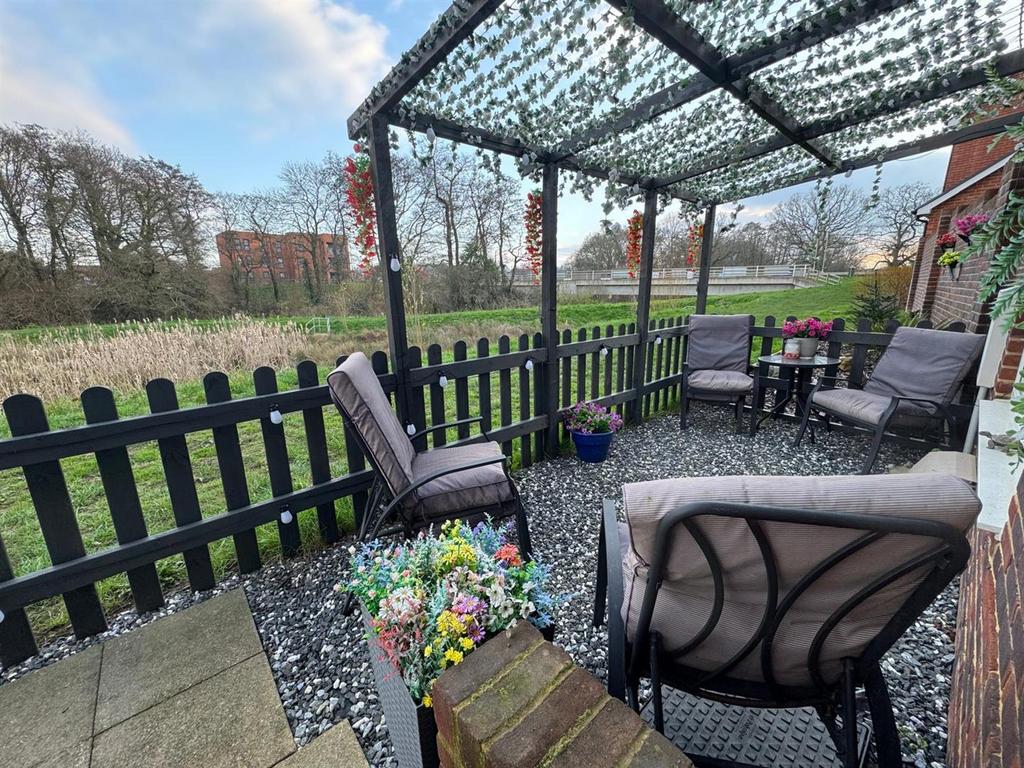 Front garden/views