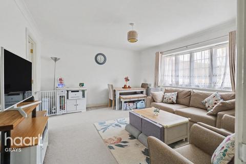 undefined, Caspian Way, Purfleet