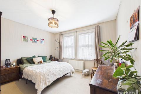 2 bedroom terraced house for sale, Valentia Road, Berkshire RG30