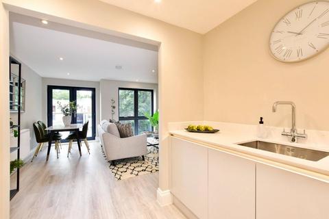 2 bedroom flat to rent, Haydon Road, WD19, Bushey, Watford, WD19