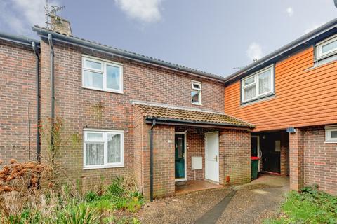 2 bedroom maisonette for sale, Wycliffe Court, Crawley