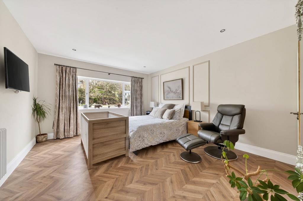 Guest bedroom / bedroom three