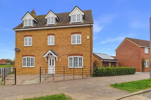 5 bedroom detached house for sale, Cotswolds Way, Calvert, Buckingham, Buckinghamshire, MK18