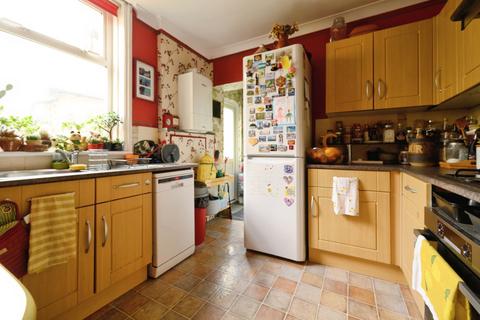 2 bedroom flat for sale, Meyrick Road, Portsmouth, Hampshire, PO2