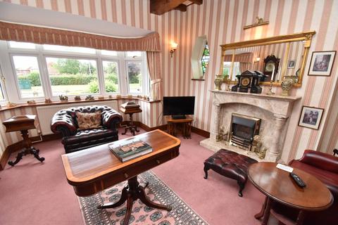 3 bedroom detached house for sale, Brompton Road, Northallerton, North Yorkshire, DL6