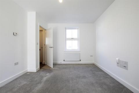undefined, Grenadier Drive, Cambridge CB24