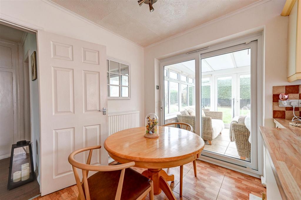 Dining area.jpg