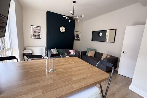 1 bedroom house to rent, Fell Street (Drop Out), L7 2QB,