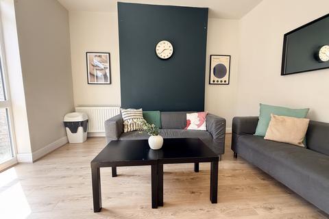 1 bedroom house to rent, Fell Street (Drop Out), L7 2QB,