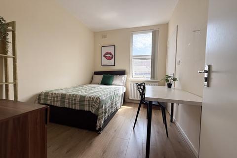 1 bedroom house to rent, Fell Street (Drop Out), L7 2QB,