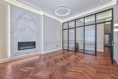 undefined, Cornwall Gardens, South Kensington, London, SW7