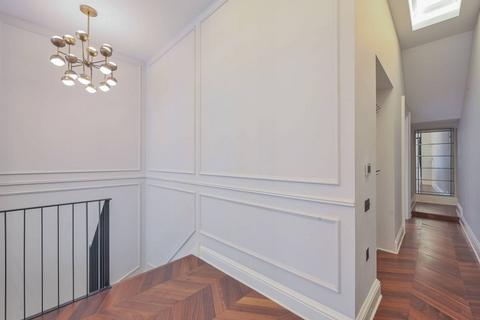 undefined, Cornwall Gardens, South Kensington, London, SW7