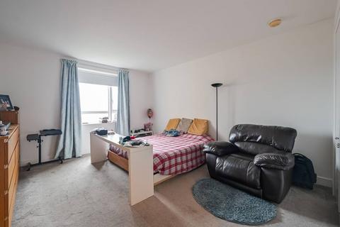 3 bedroom flat for sale, Eaton House, Canary Wharf, London, E14