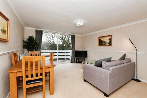 2 bedroom flat for sale, Burland Road, Brentwood, Essex, CM15