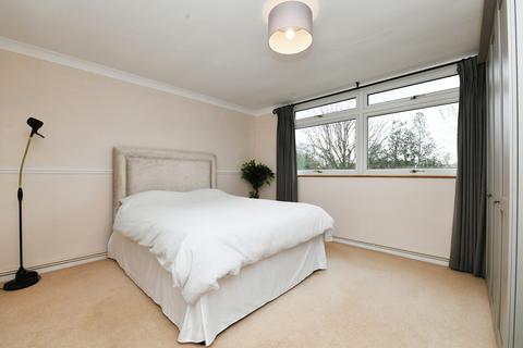 2 bedroom flat for sale, Burland Road, Brentwood, Essex, CM15