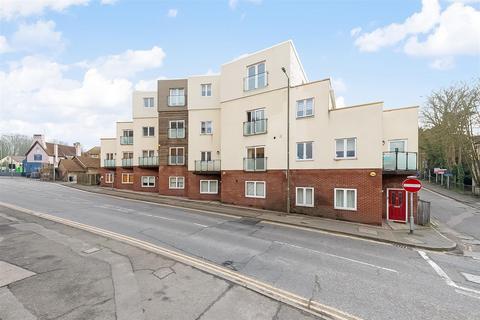 undefined, Whyteleafe Hill, Whyteleafe CR3