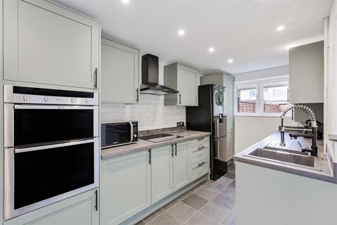 3 bedroom house for sale, Endsleigh Road, Redhill RH1