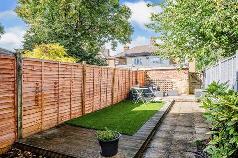 3 bedroom house for sale, Endsleigh Road, Redhill RH1