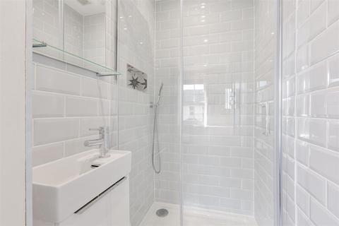 3 bedroom house for sale, Endsleigh Road, Redhill RH1