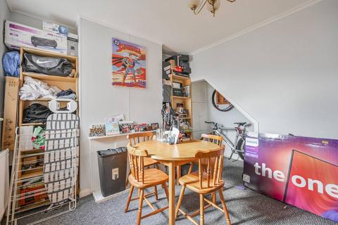 2 bedroom house for sale, Queens Road, N11, Wood Green, London, N11