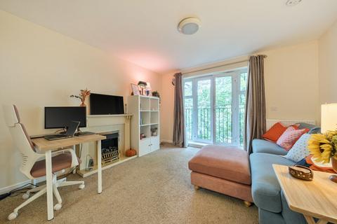 undefined, Charlie Soar Court, Hampshire SO50