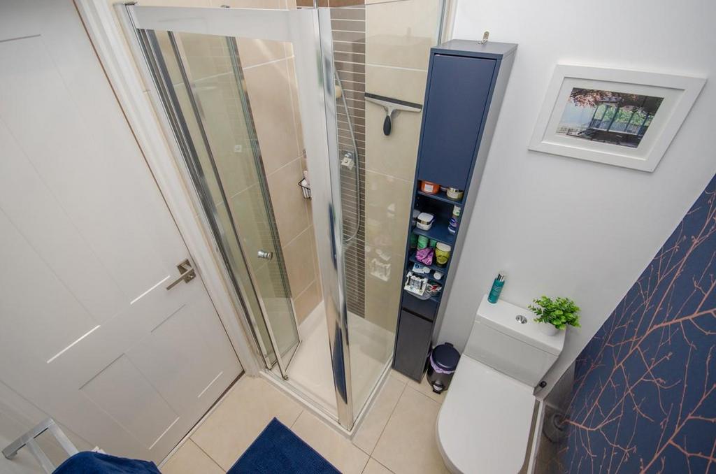 Ensuite.jpg