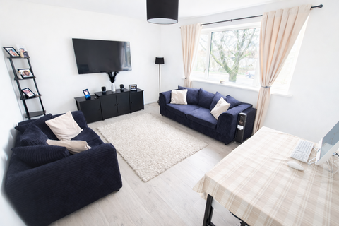 2 bedroom flat for sale, Eastwood Nook, Leeds LS14