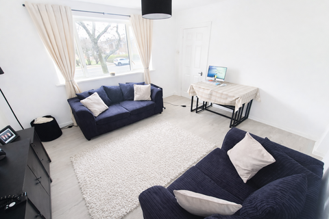 2 bedroom flat for sale, Eastwood Nook, Leeds LS14