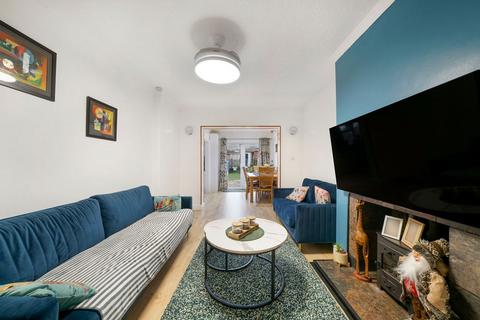 4 bedroom terraced house for sale, Drake Road, Harrow HA2