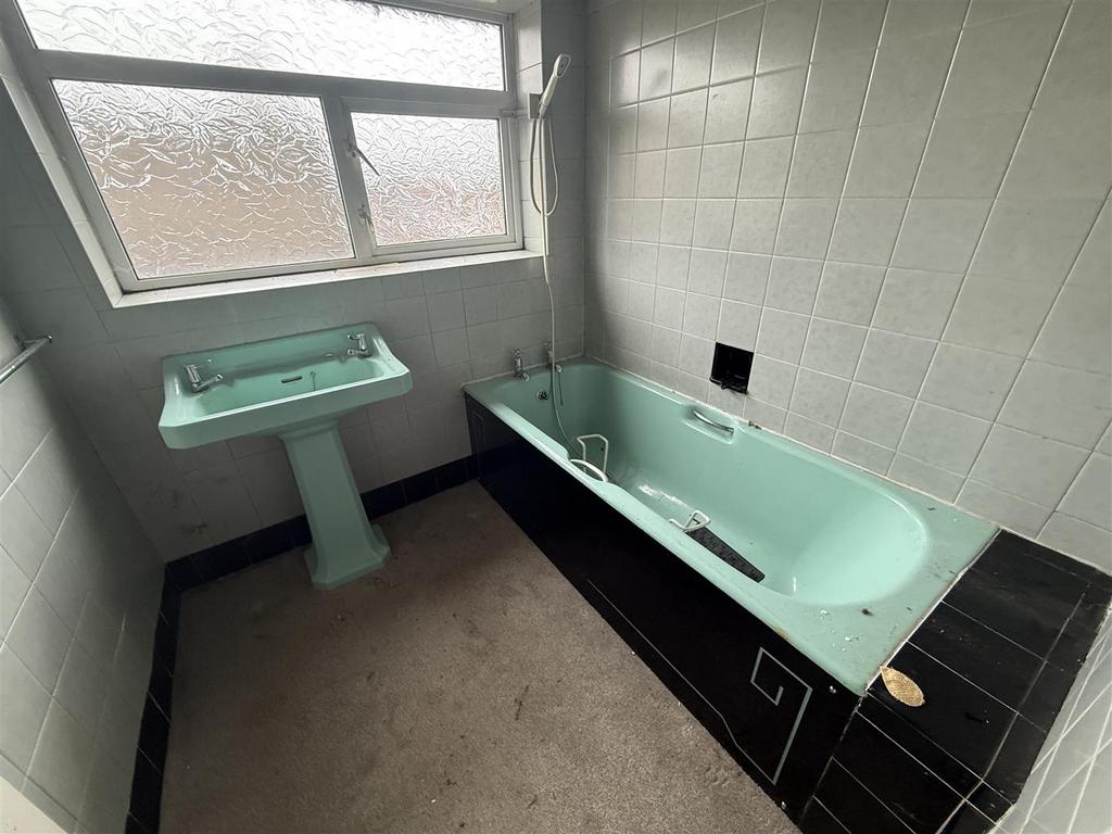 BATHROOM &amp; WC