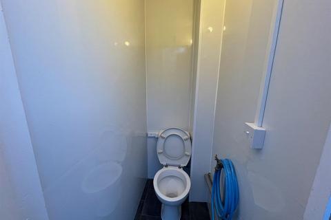 3 bedroom semi-detached house to rent, Ranelagh Road, Southall
