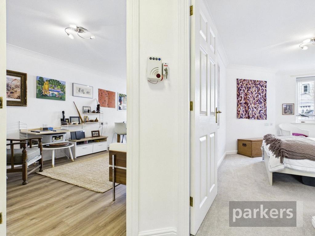 Living Area/Bedroom