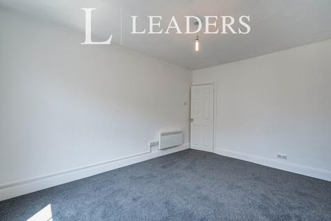 Studio to rent, Southsea, PO5