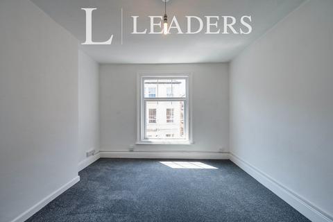 Studio to rent, Southsea, PO5