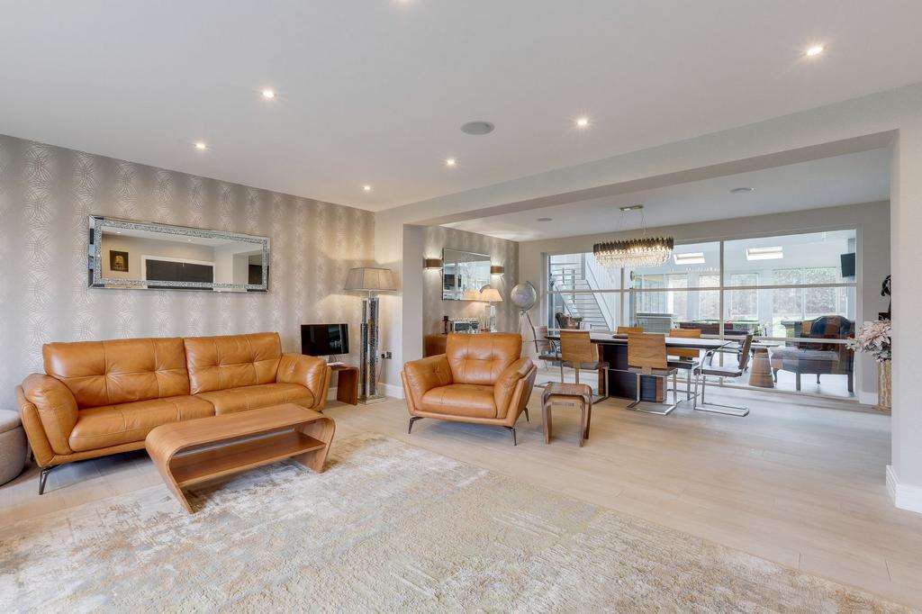 Living/Dining Room