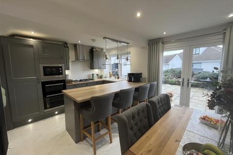 undefined, High Fernley Court, Bradford BD12