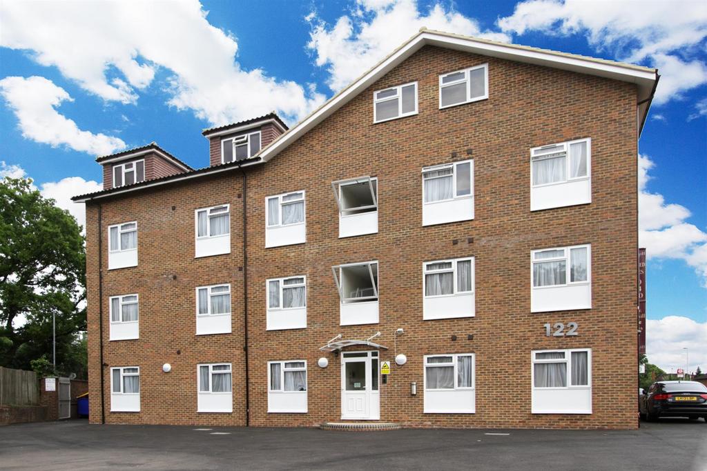 BUNNS LANE OUTSIDE.jpg
