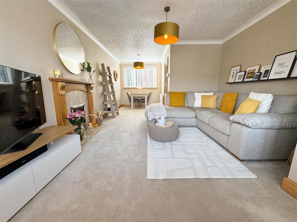 Lounge dining room