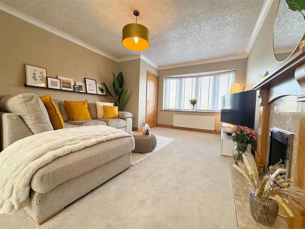 Lounge dining room