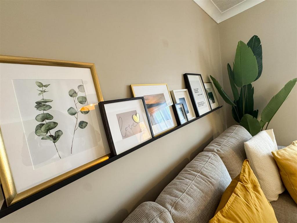 Lounge dining room