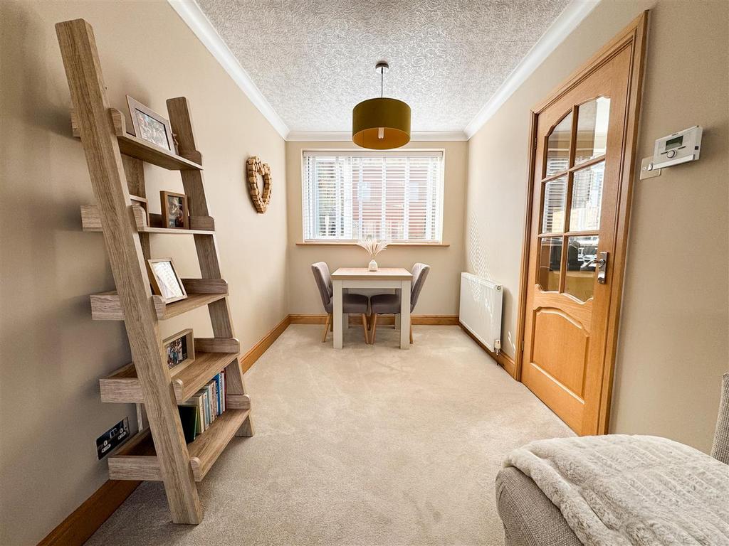 Lounge dining room