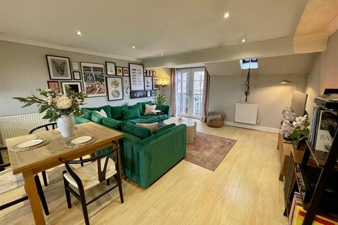 2 bedroom apartment for sale, Northumberland Street, Darlington