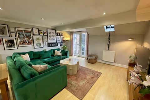 2 bedroom apartment for sale, Northumberland Street, Darlington