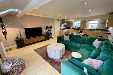 2 bedroom apartment for sale, Northumberland Street, Darlington