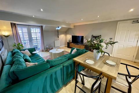 2 bedroom apartment for sale, Northumberland Street, Darlington