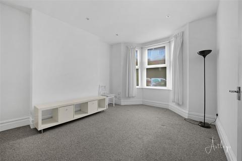 3 bedroom apartment for sale, Eversley Road, Sketty, Swansea