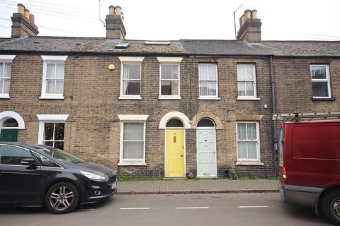 2 bedroom house to rent, Gwydir Street, Cambridge CB1