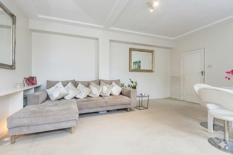 undefined, Paramount Court, London, WC1E