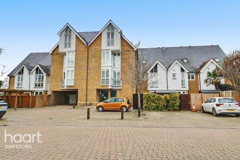 undefined, The Street, DARTFORD